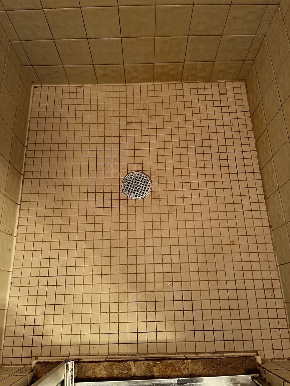 Primary bathroom before renovation